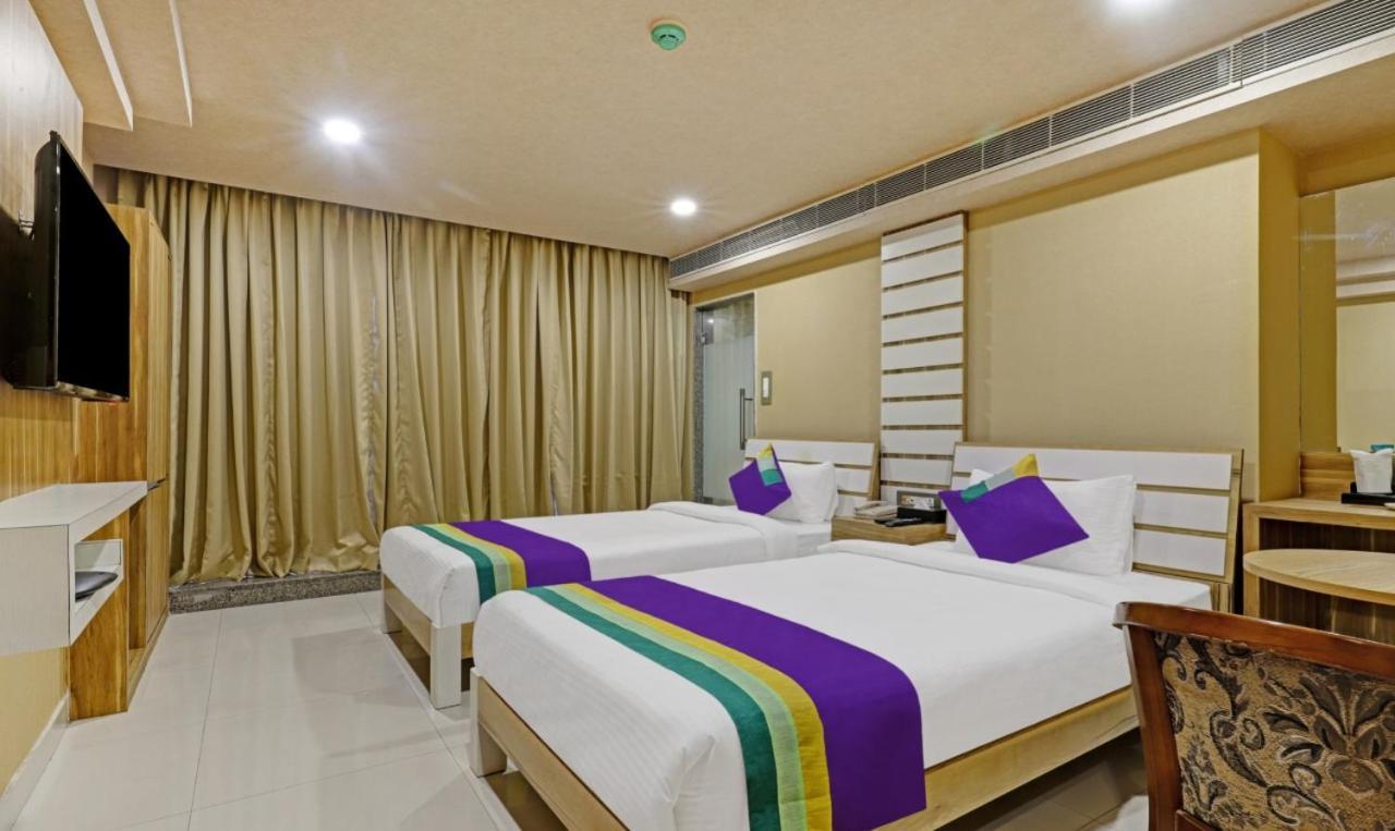 Hotel Apollo Grand Guwahati Exterior foto