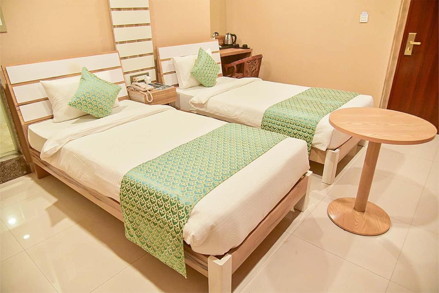 Hotel Apollo Grand Guwahati Exterior foto