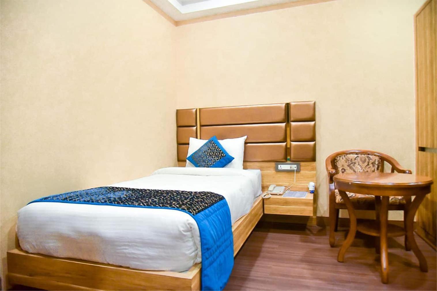 Hotel Apollo Grand Guwahati Exterior foto